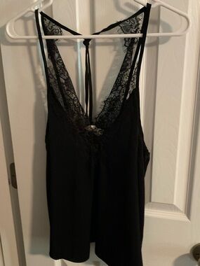 vestique Black Lace Trim Tank/Sleep Top